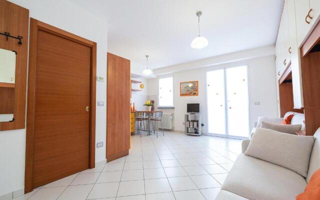Terrazza del Gelsomino with terrace and open view