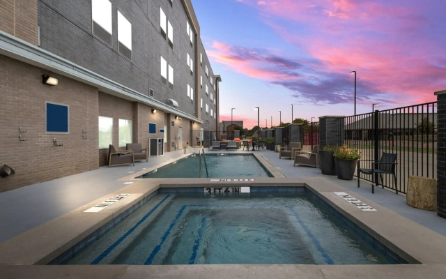 Four Points by Sheraton Plano