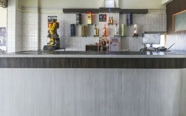 Hotel Royal Stone By OYO Rooms