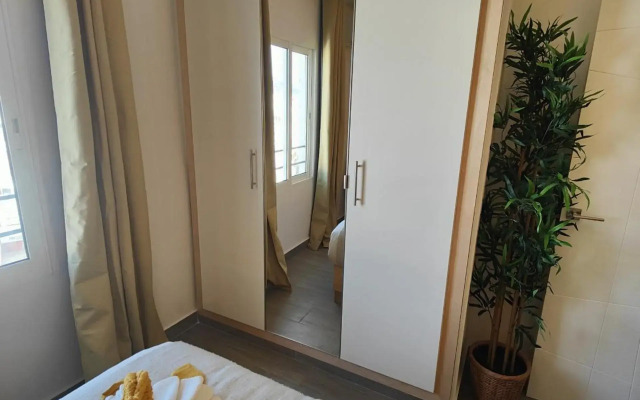 AP187 Coronado 78 - Parador