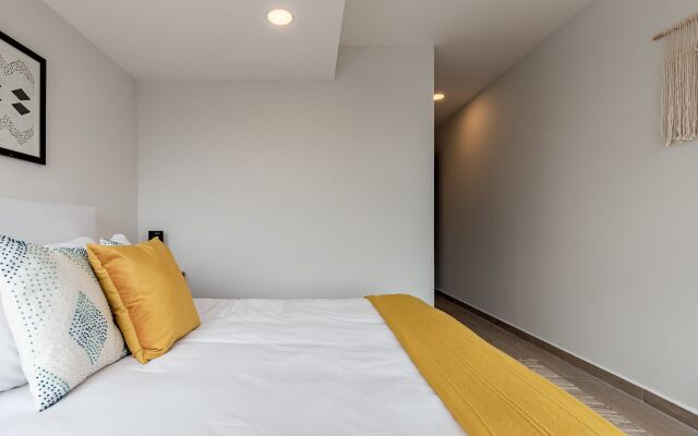 Casai Roma 2 BR Luxury PH