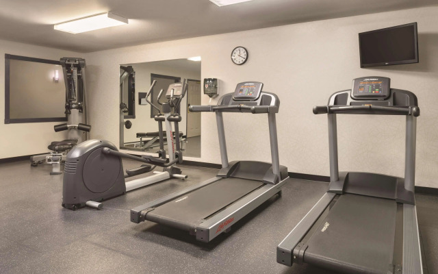 Country Inn & Suites by Radisson, Galena, IL