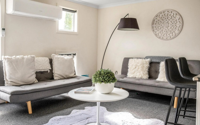 Stylish and Spacious Launceston Villa + Free Wifi