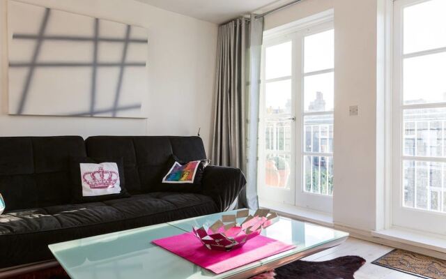 Exquisite and Chic 2 bed 2 Bath Flat in Chelsea