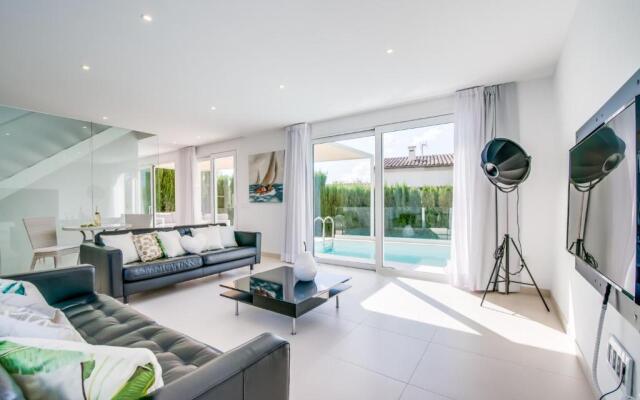 Villa Margalida - Modern Villa With Private Pool