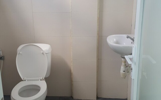 OYO 2203 Wira Residence