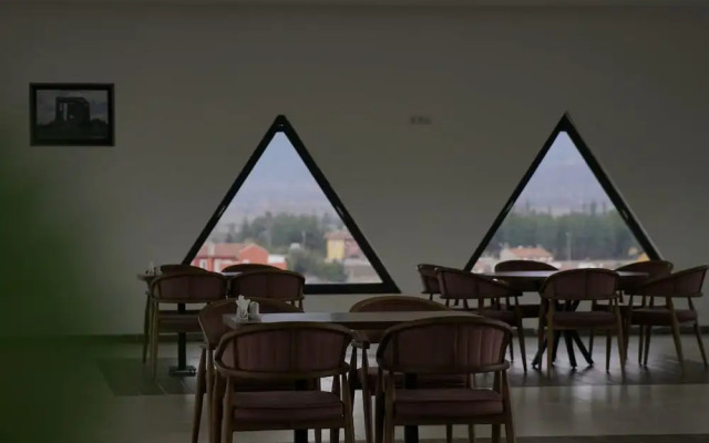 Şahi̇n Termal Otel Ve Spa