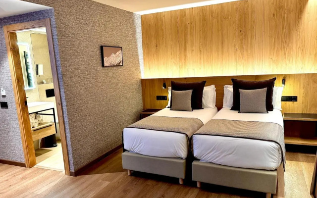 Hotel Petit Lacreu