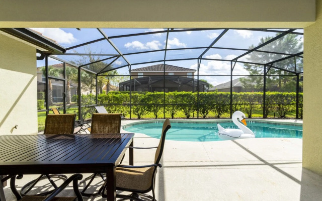 Gorgeous 4Bd with Pool @ 4072 Solterra Resort