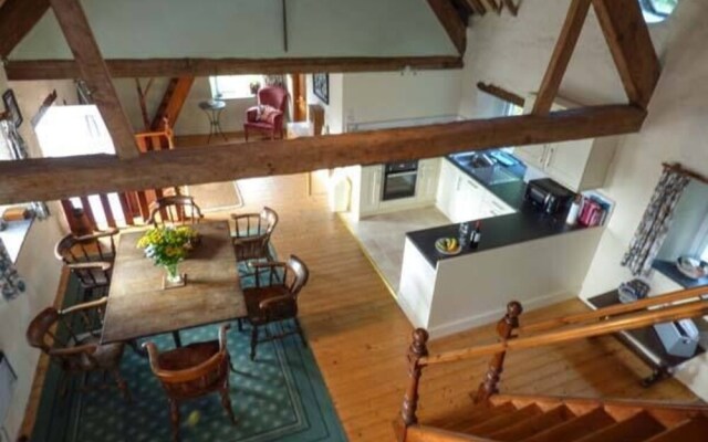 Henblas Coach House