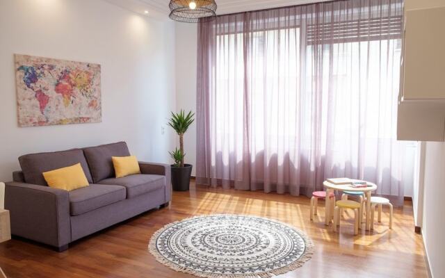 Spacious Modern 3BD Apartment
