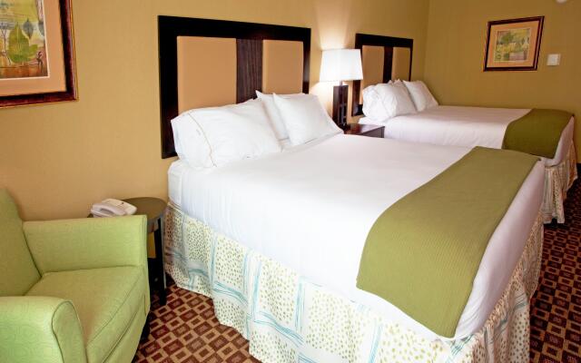 Holiday Inn Express & Suites Chaffee-Jacksonville West by IHG