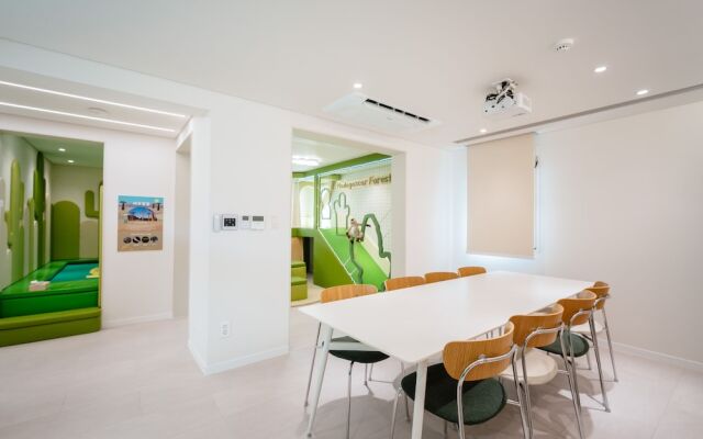 Pico Kids Pool Villa