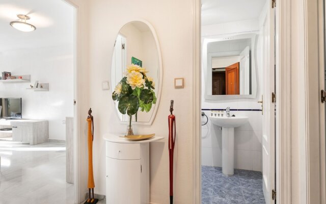 Pleasant Apartment in Marbella With Swimming Pool