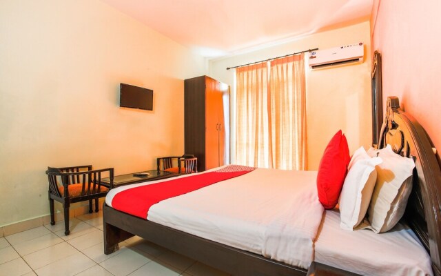 OYO 15651 Silver Palm Resort