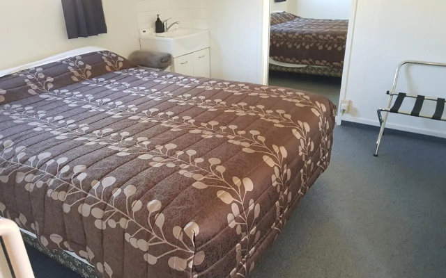 Te Puru Holiday Park — hotel in Te Puru