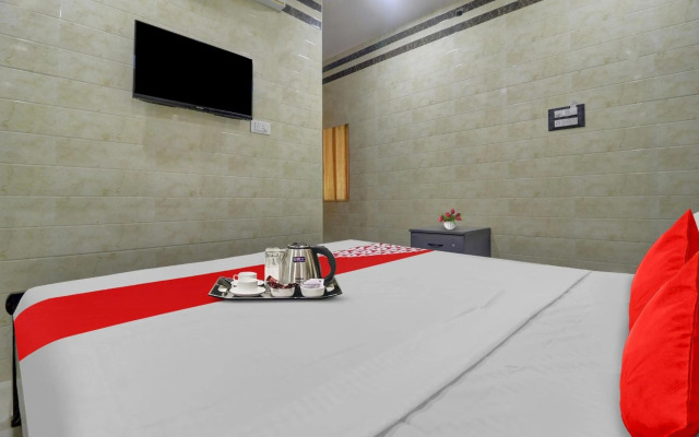 OYO Flagship 70400 Hotel Ashoka Classic