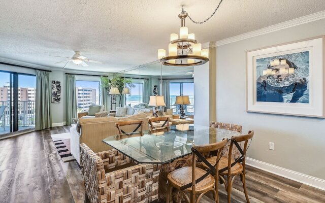 Inlet Reef 510 2 Bedroom Condo by RedAwning