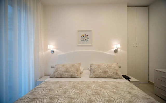 Aparthotel Santa Tecla