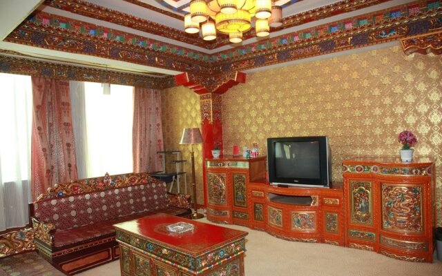 Tibet Shannan Yulong Holiday Hotel