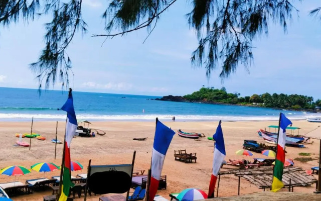 Funtastic Beach Huts Patnem