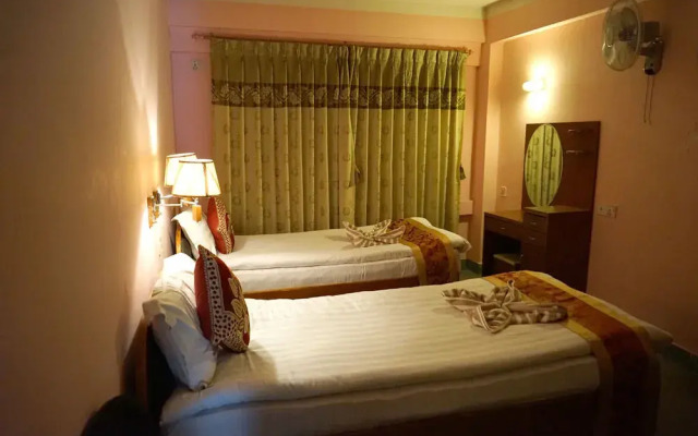 OYO 120 Hotel Tayoma