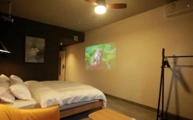 Lansey Hotel
