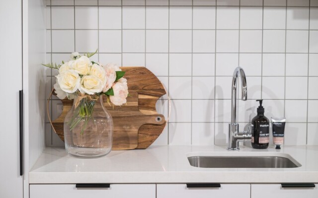 Phoenix on Curzon - Rejuvenate Stays