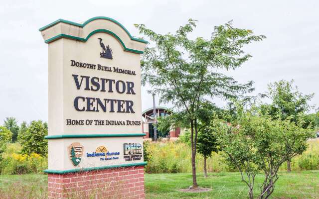 Super 8 by Wyndham Valparaiso