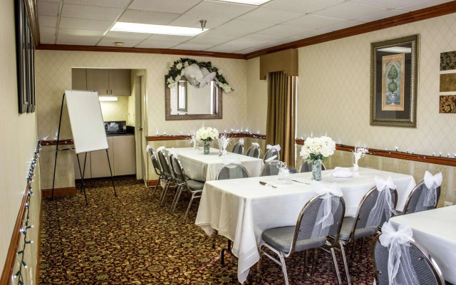 Clarion Pointe Research Triangle Park Durham