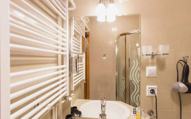 Kajzer Hostel