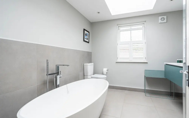 Lovely Battersea Home by Underthedoormat