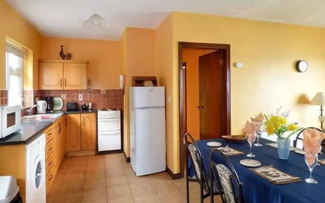 Rossbeigh Beach Cottage No 6