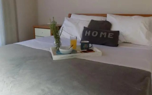 Nikos House Megara