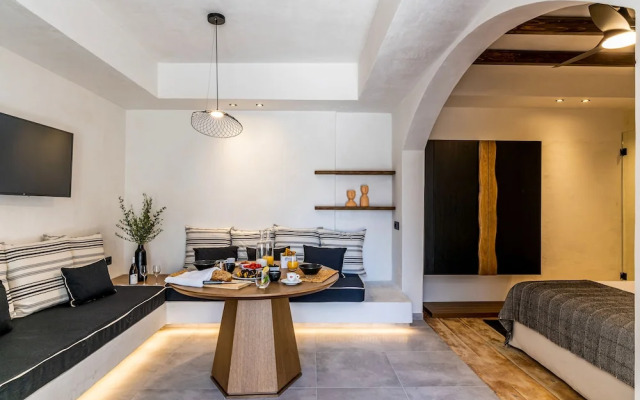 Amer Suites Fira