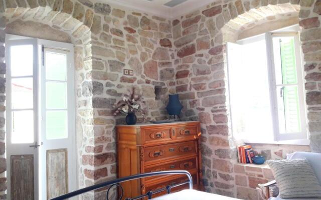 1836 Traditional House