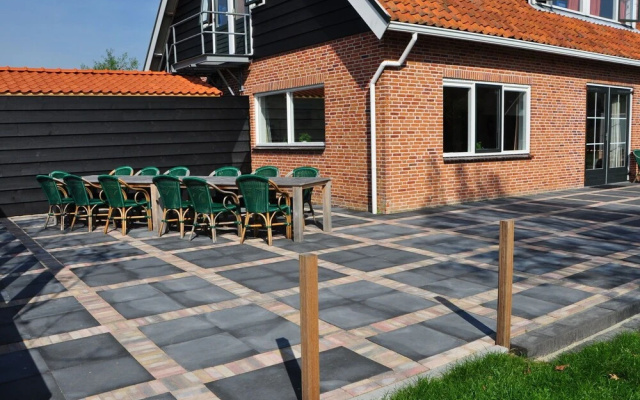 Beautiful group accommodation with facilities near the sea