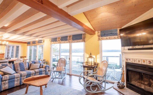 Red Pines a Lake of Bays Gem on a Very Private West Exposure 210' ft Point