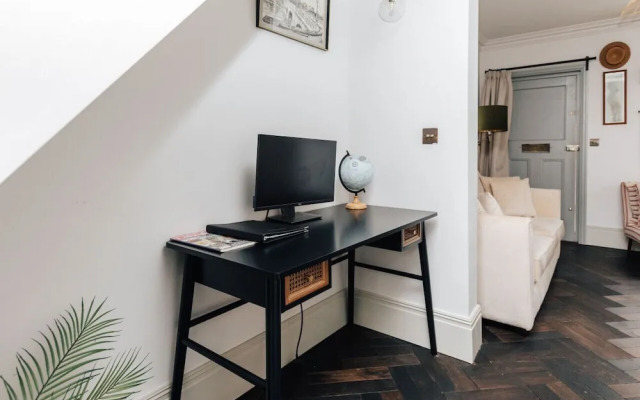 The Emerald - Central Henley 2 Bedroom House