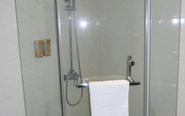 Menghuang Holiday Hotel
