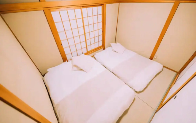 5BDR 1.5BA Osaka Castle House