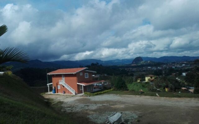 LookOut Lodge Mirador de Guatape