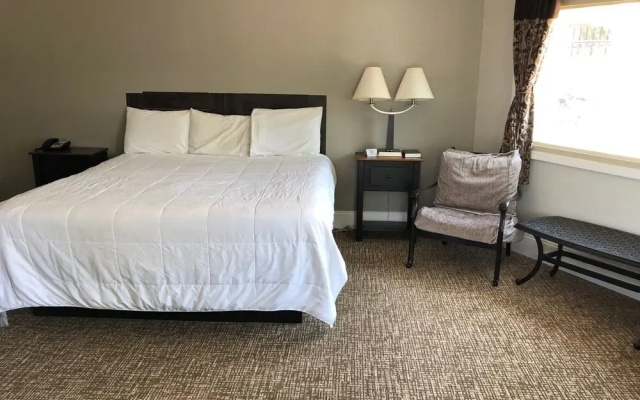 Country Town N Suites