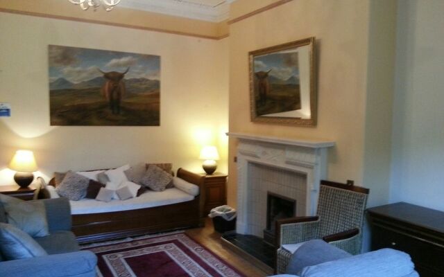 15 Merchiston Gardens Bed and Breakfast