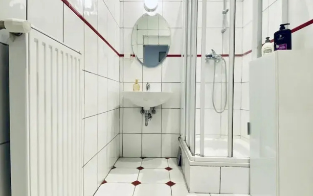 Bright and Spacious 2BR Flat Westbahnhof