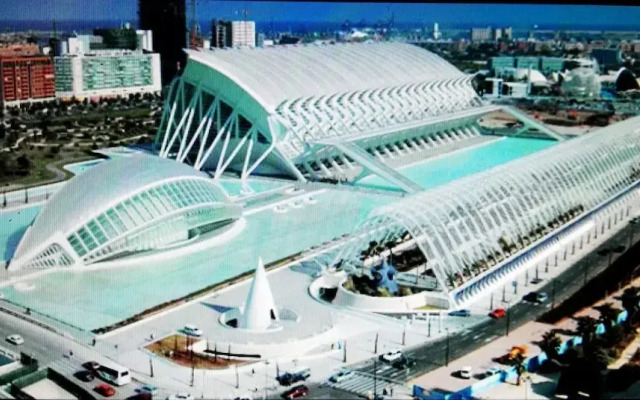 Duplex Near Center Wifi