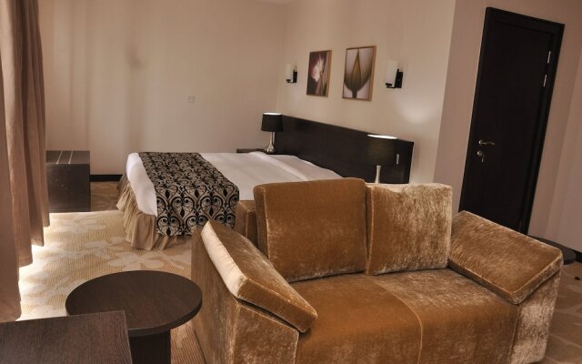 Golden Tulip Oniru Suites