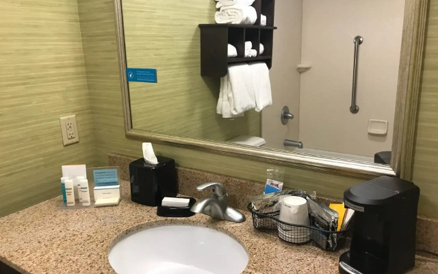 Hampton Inn Evansville/Airport