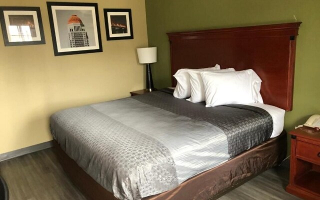 Deluxe Inn & Suites By OYO Miami OK