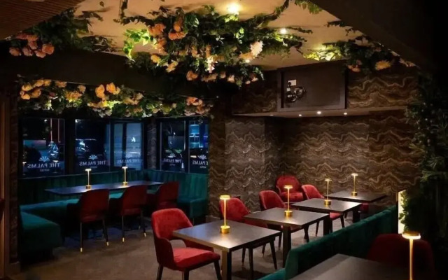 Palms Hotel & Retreat By Palette London Romford
